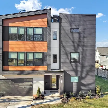 Amazing Views Rooftop Patio, Gym And Game Room